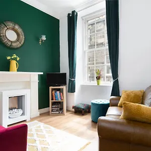 https://stockbridge-two-bedroom-apartment.edinburghhotelsuk.org